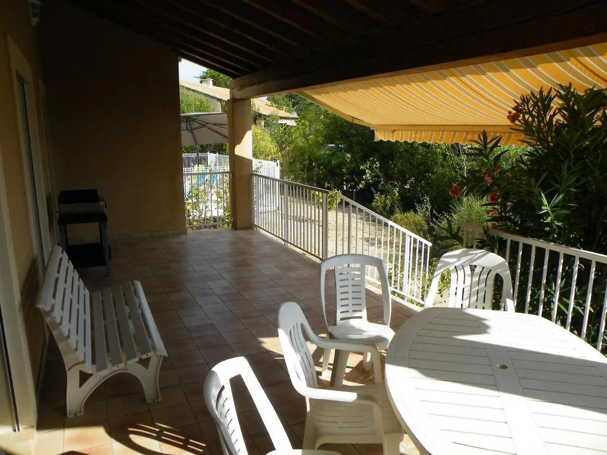 Maison tout confort avec piscine à Bédarrides 0*,  France